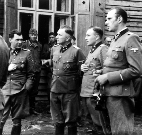 AuschwitzSSOfficers.jpg